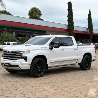 Carro 5.3 V8 GASOLINA 1500 HIGH COUNTRY 4X4 AUTOMÁTICO