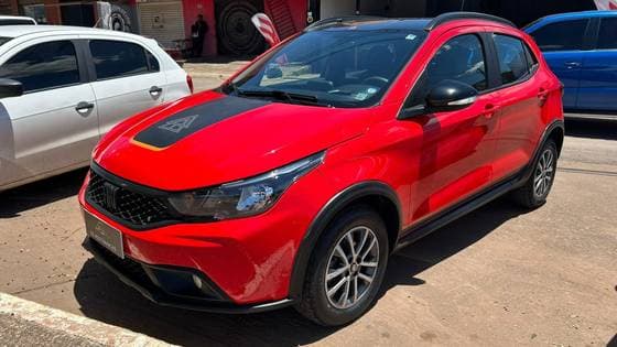 Carro 1.3 FIREFLY FLEX TREKKING CVT