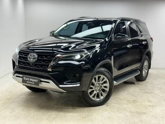 Carro 2.8 D-4D TURBO DIESEL SRX 7L 4X4 AUTOMÁTICO