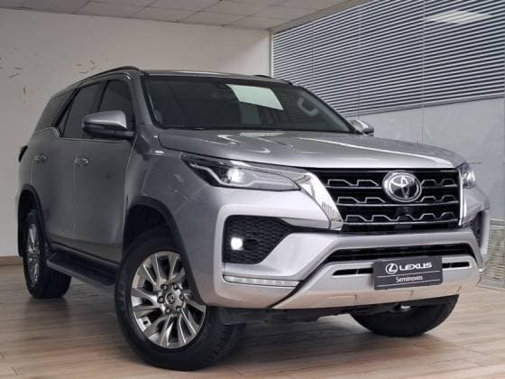 Carro 2.8 D-4D TURBO DIESEL SRX 7L 4X4 AUTOMÁTICO