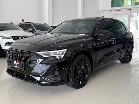 Carro ELÉTRICO SPORTBACK PERFORMANCE BLACK QUATTRO