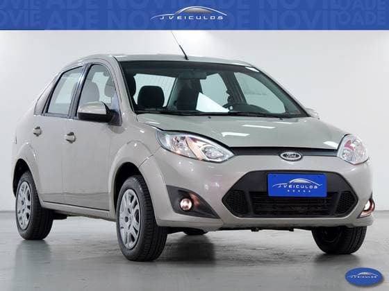 Carro 1.6 MPI CLASS SEDAN 8V FLEX 4P MANUAL