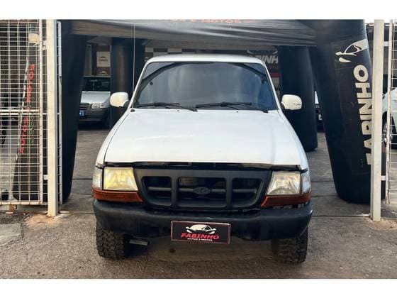 Carro 2.5 XL 4X4 CS 8V DIESEL 2P MANUAL