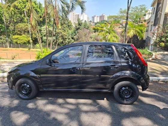 Carro 1.6 MPI HATCH 8V FLEX 4P MANUAL