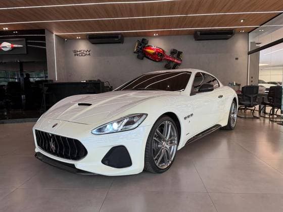 Carro 4.7 V8 GASOLINA SPORT MC SHIFT