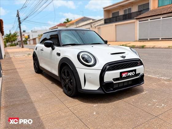 Carro 2.0 16V TWINPOWER GASOLINA S TOP 2P STEPTRONIC