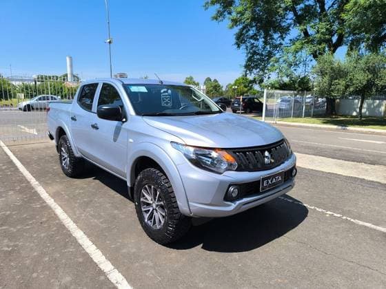 Carro 2.4 16V TURBO DIESEL OUTDOOR GLX CD 4X4 MANUAL
