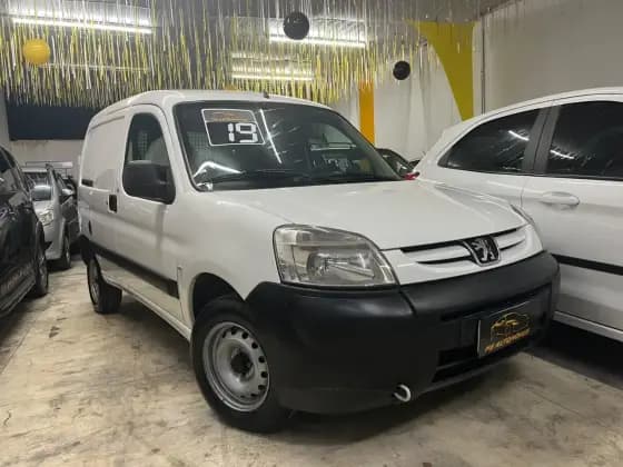 Carro 1.6 FURGÃO 800KG 16V FLEX 3P MANUAL