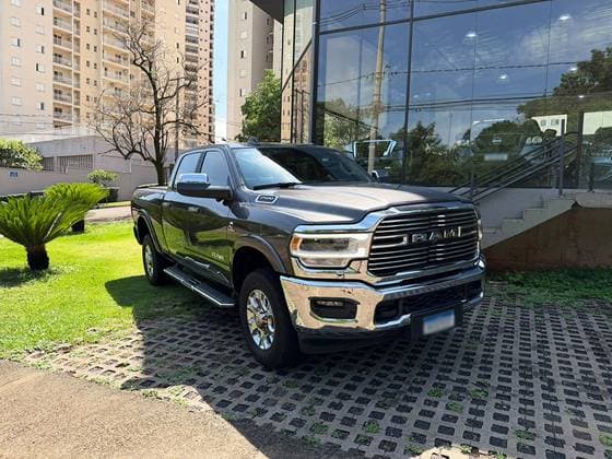 Carro 6.7 I6 TURBO DIESEL LARAMIE CD 4X4 AUTOMÁTICO