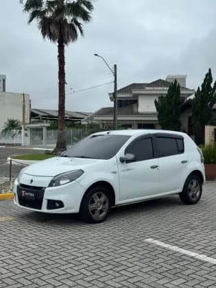 Carro 1.0 TECH RUN 16V FLEX 4P MANUAL