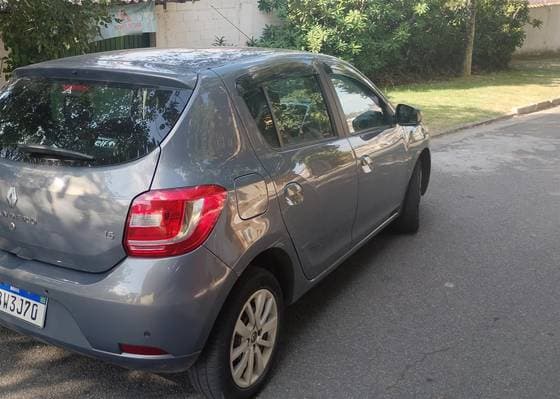 Carro 1.6 EXPRESSION 8V FLEX 4P MANUAL