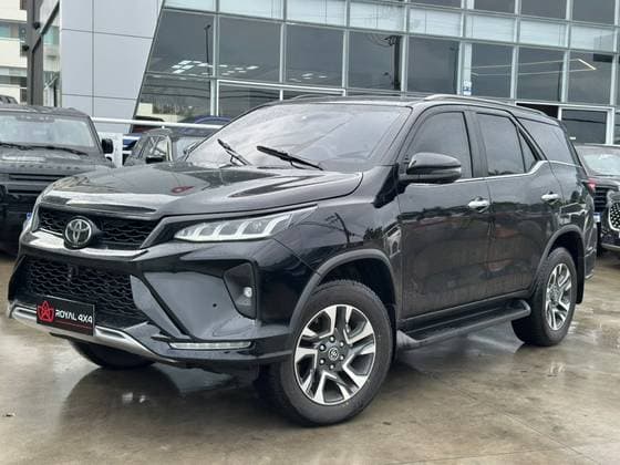 Carro 2.8 D-4D TURBO DIESEL DIAMOND 7L 4X4 AUTOMÁTICO