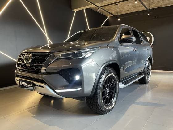 Carro 2.8 D-4D TURBO DIESEL SRX 7L 4X4 AUTOMÁTICO