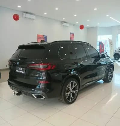 Carro 3.0 I6 TURBO HÍBRIDO XDRIVE45E M SPORT AUTOMÁTICO