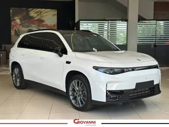 Carro 28,4 KW REEV