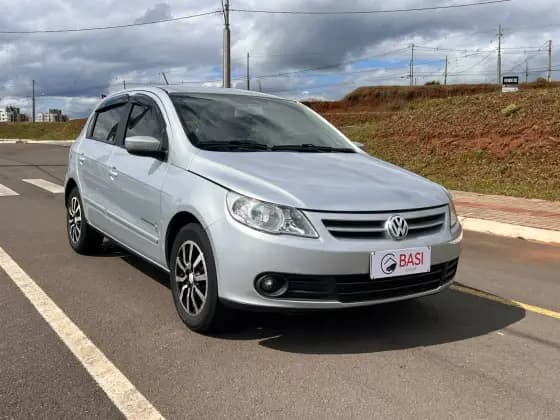 Carro 1.0 MI SELEÇÃO 8V FLEX 4P MANUAL G.V
