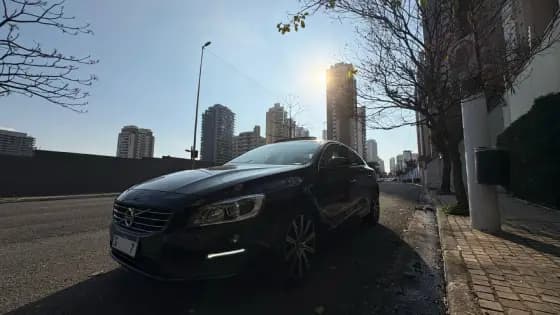 Carro 2.0 T5 MOMENTUM 16V TURBO GASOLINA 4P AUTOMÁTICO