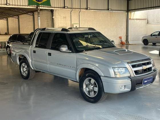 Carro 2.4 MPFI EXECUTIVE 4X2 CD 8V FLEX 4P MANUAL