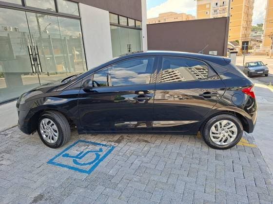 Carro 1.0 12V FLEX SENSE MANUAL