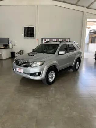 Carro 3.0 SRV 4X4 7 LUGARES 16V TURBO INTERCOOLER DIESEL 4P AUTOMÁTICO