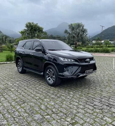 Carro 2.8 D-4D TURBO DIESEL DIAMOND 7L 4X4 AUTOMÁTICO