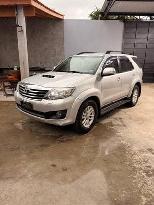 Carro 3.0 SRV 4X4 7 LUGARES 16V TURBO INTERCOOLER DIESEL 4P AUTOMÁTICO