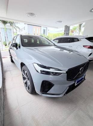 Carro 2.0 T8 RECHARGE ULTIMATE DARK AWD GEARTRONIC