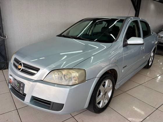 Carro 2.0 MPFI ADVANTAGE SEDAN 8V FLEX 4P MANUAL