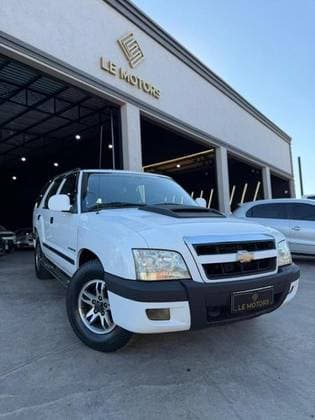 Carro 2.8 DLX 4X4 12V TURBO INTERCOOLER DIESEL 4P MANUAL