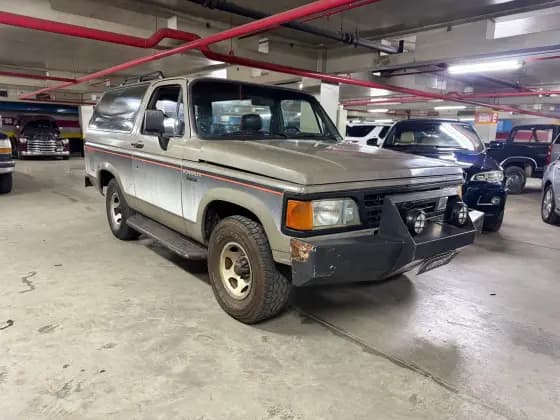 Carro 4.1 CUSTOM S 12V GASOLINA 2P MANUAL