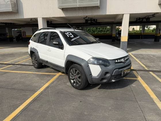Carro 1.8 MPI ADVENTURE WEEKEND 16V FLEX 4P MANUAL