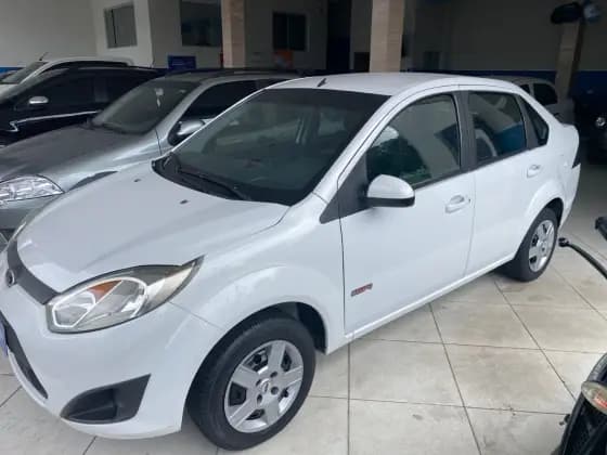 Carro 1.6 MPI CLASS SEDAN 8V FLEX 4P MANUAL