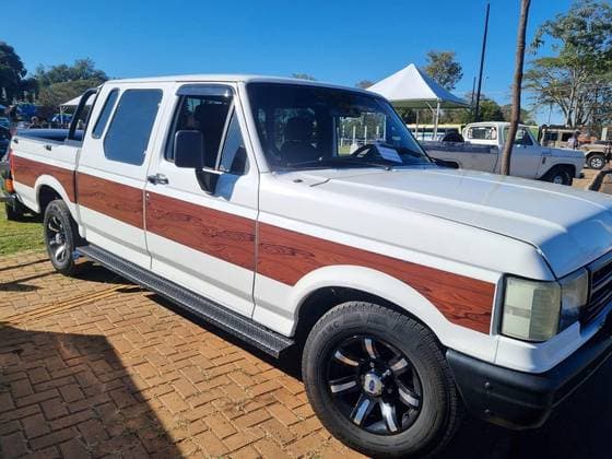 Carro 3.9 ENGERAUTO CD 8V DIESEL 2P MANUAL