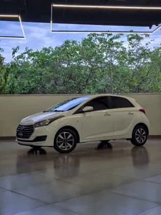 Carro 1.0 COMFORT PLUS 12V FLEX 4P MANUAL