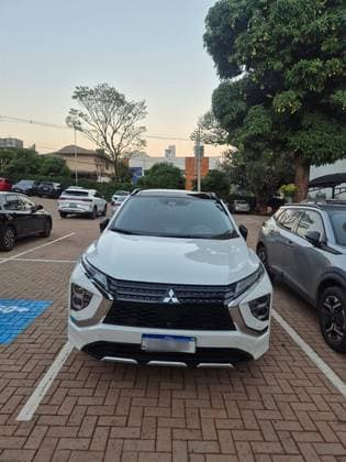 Carro 1.5 MIVEC TURBO GASOLINA HPE-S CVT