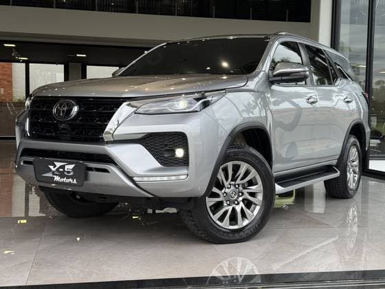 Carro 2.8 D-4D TURBO DIESEL SRX 7L 4X4 AUTOMÁTICO