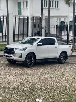 Carro 2.8 D-4D TURBO DIESEL CD SRX 4X4 AUTOMÁTICO
