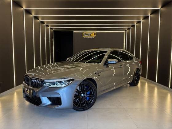 Carro 4.4 V8 TWIN POWER M XDRIVE STEPTRONIC