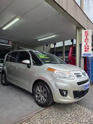 Carro 1.6 FLEX GLX BVA