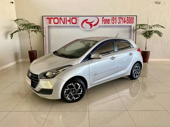 Carro 1.0 COMFORT PLUS 12V TURBO FLEX 4P MANUAL