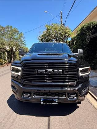 Carro 6.7 I6 TURBO DIESEL LARAMIE NIGHT EDITION CD 4X4 AUTOMÁTICO