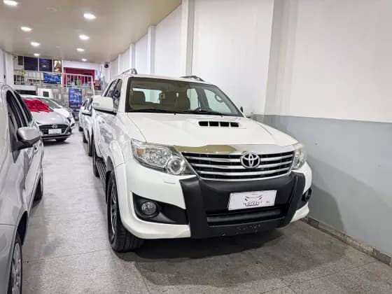 Carro 3.0 SRV 4X4 7 LUGARES 16V TURBO INTERCOOLER DIESEL 4P AUTOMÁTICO