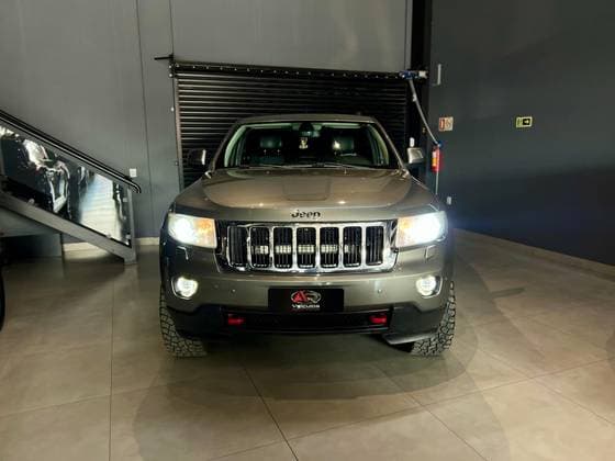 Carro 3.6 LAREDO 4X4 V6 24V GASOLINA 4P AUTOMÁTICO