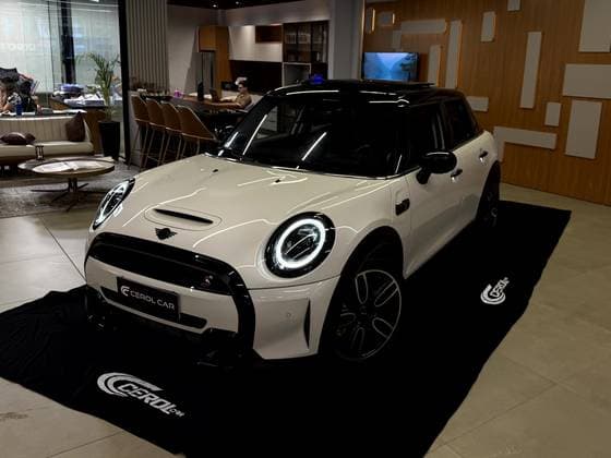 Carro 2.0 16V TWINPOWER GASOLINA S EXCLUSIVE 4P STEPTRONIC