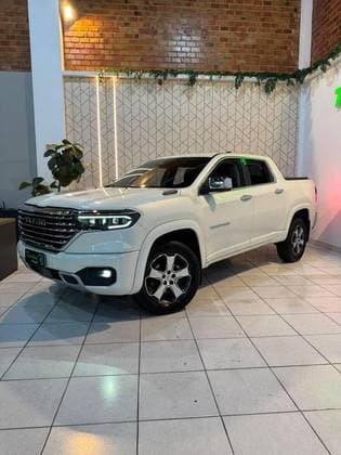 Carro 2.0 TURBO DIESEL LARAMIE 4X4 AUTOMÁTICO