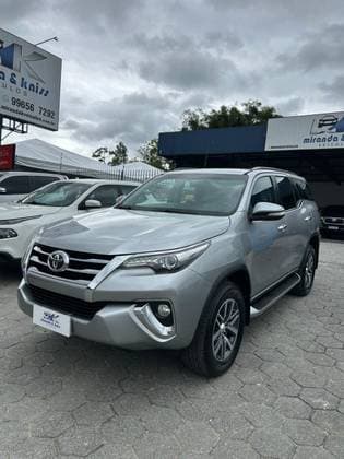 Carro 2.8 SRX 4X4 CD 16V DIESEL 4P AUTOMÁTICO