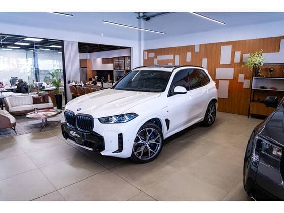 Carro 3.0 I6 TURBO HÍBRIDO XDRIVE50E M SPORT AUTOMÁTICO