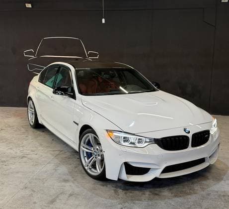 Carro 3.0 I6 GASOLINA SEDAN AUTOMÁTICO
