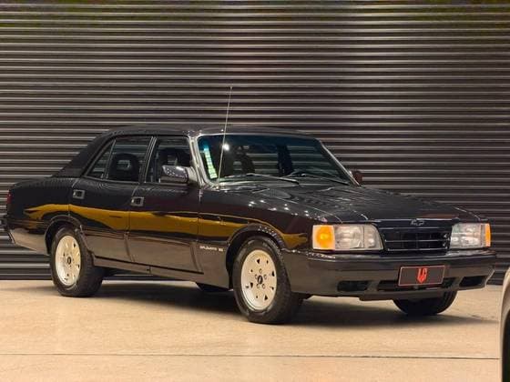 Carro 4.1 DIPLOMATA SE 12V ÁLCOOL 4P MANUAL