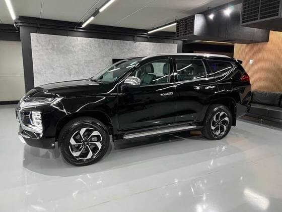 Carro 2.4 16V MIVEC TURBO DIESEL HPE-S AWD AUTOMÁTICO